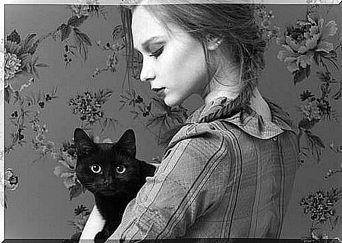 girl-with-a-black-cat