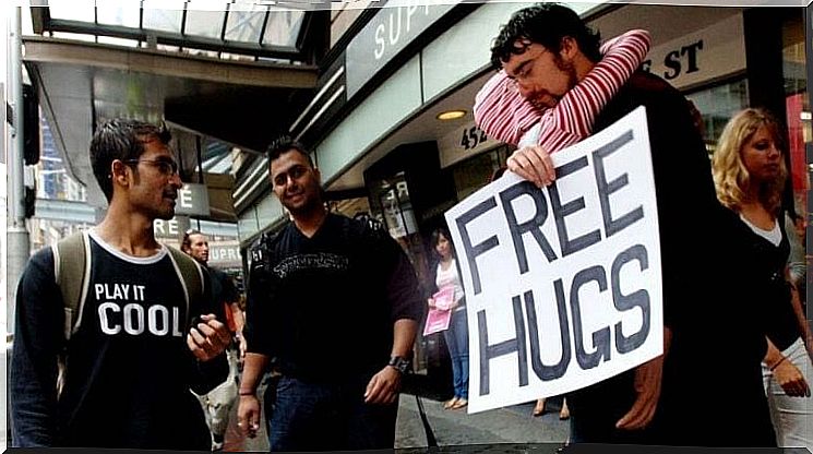 Juan Mann giving free hugs