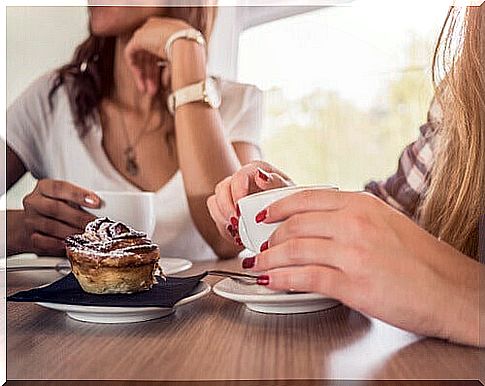 Girlfriends drinking coffee